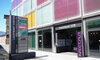 Aussenansicht BVS Business-School Luzern mit den farbigen Elementen an der Fassade.